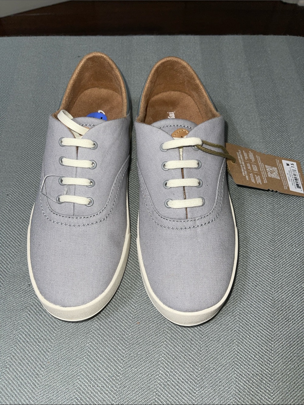 Olukai women's mist grey Kohu-w size 7.5. //cod #H4